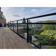 Garde-corps vitré laissant passer la lumière | MEL