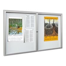 Vitrine intérieure classique pour espaces de passage fréquentés | 2-05-1-001