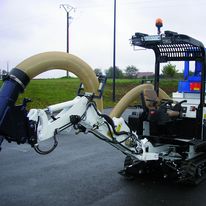 Mini-pelle mécanique chenillée pour outillage multiple | Robotor