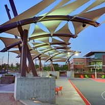 Membrane précontrainte à finition satinée pour aménagement extérieur | Précontraint 502 SATIN