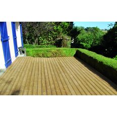 Lames de terrasse en pin thermo-chauffé à fixations invisibles | Deck-system Thermo-pin