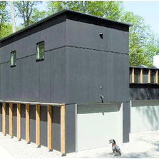 Panneau en papier recyclé haute densité pour décor et agencement | Richlite Black Diamond