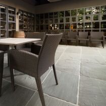 Revêtement/carrelage en grès naturel pour sols&nbsp;[&hellip;]