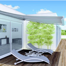 Store banne de terrasse imperméable et résistant aux UV | Corfou Ambiance