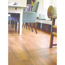 Sol stratifié aspect teck verni | Quick Step Teck