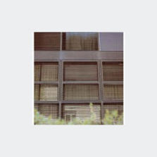 Brise-soleil métallique à lames orientables verticales ou horizontales | Gradpanel