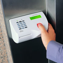 Contrôle d&#8217;accès biométrique à détecteur optique d&#8217;empreintes | AccessGuard