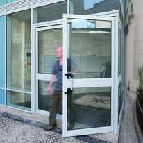 Porte grand trafic en aluminium à rupture de pont thermique | Porte soudée K190 RPT