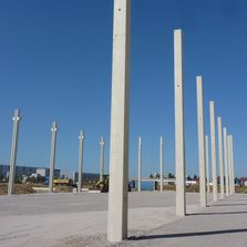 Poteaux préfabriqués en béton armé | MAISON BLEUE