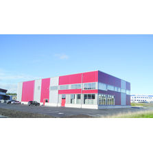 Solution constructive modulaire à structure en acier | Showroom d'exposition