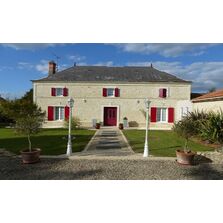 Volet battant en aluminium à lames verticales | Mistral Battant