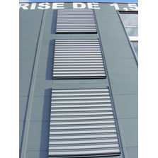 Ouvrant de façade à lames en verre, polycarbonate ou aluminium | Arcafaçade