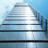 Brise-soleil vertical pour façades vitrées | S_enn