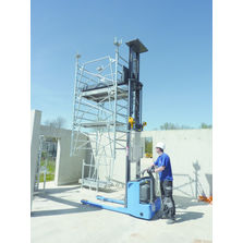 Engin pour le montage de tours d?’étaiement | Monte-Tour