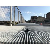 Caillebotis à lames débordantes | JK TECHNIC