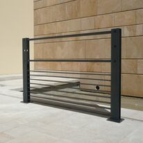 Barrière sécurisée de voirie | Barrière Kub en acier avec garde-corps