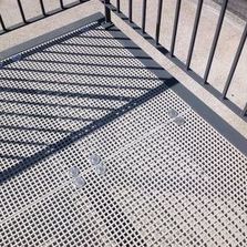 Caillebotis polyester pour sol et plancher | JK TECHNIC