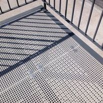 Caillebotis polyester pour sol et plancher | JK TECHNIC