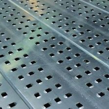 Passerelle technique de circulation en hauteur | LEEVEL