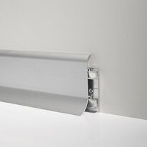 Plinthe en métal | METAL LINE 98 en aluminium anodisé passe-câbles