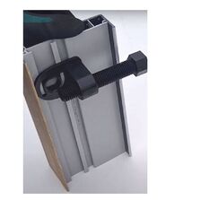 Fixation pour tous projets de menuserie | Grand by REHAU 