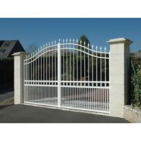 Pilier en pierre reconstituée aspect bouchardé | Cheverny