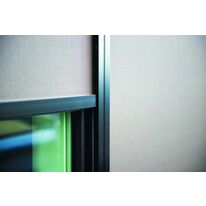 Trois coffres blocs-baies avec store screen intégré | Store Screen