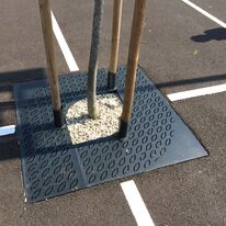 Grille d’arbre | Grille Amande en acier découpé au laser pour aménagement urbain